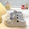 Tendencia de ExteriorZuecos Mary Jane Plateados Dulces y Versátiles con Suela Gruesa Cómoda de EVA para Mujer