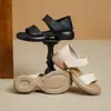 Sandálias macias de sola plana, sapatos romanos respiráveis vazados, sapatos de praia confortáveis feitos à mão com sola grossa de pele de carneiro de 4 cm com velcro