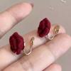 Pendientes de botón de plata 925 con diseño de rosa de Versalles vintage, inciensario francés para mosquitos, clip para oreja, flor de flocking color vino tinto, para otoño e invierno