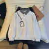 Camisa polo a cuadros de imitación de dos piezas en blanco y gris para hombre, camiseta elegante de manga larga de otoño de alta gama con diseño de hombro normal