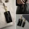 Clip de Bolígrafo Creativo para Colgar en el Cuello Estuche para Bolígrafos Llavero Portátil Compacto Portabolígrafos de Cuero Clip de Almacenamiento Diario para Bolígrafos Accesorio