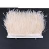 Los fabricantes de plumas ahora venden plumas de avestruz de 6-8 cm con borde de tela de 33 colores, decoración de plumas para bodas, joyas de bricolaje, borde de vestido de noche, nuevo