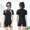 Traje de baño atlético de una pieza para mujer, de verano, adecuado para natación, deportes y competiciones, con un diseño modesto que cubre el pecho y crea un efecto adelgazante, nuevo estilo 2026