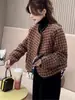 Chaqueta corta de cuadros estilo Chanel para mujer, nuevo modelo primavera y otoño 2025, versátil y elegante, top popular de alta gama para figuras petite