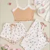 Pijama de Verano 2026 Estilo Nuevo Conjunto de Tres Piezas de Pantalones Cortos con Tirantes Estampado de Corazones Pijama Estilo Ropa de Casa para Niña Dulce