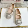 Zapatos Individuales para Niña con Hebilla de Pedrería 2026 Nueva Colección Primavera Verano Estilo Coreano para Niña Zapatos de Piel Zapatos de Rendimiento de Suela Suave para Niños Zapatos de Princesa