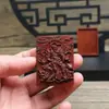 Placa de Madeira de Jucá Fulminada Caixa Thangka Zhenwu Pingente Ferramenta Ritualística Taoísta Acessório Portátil Material Antigo Esculpido Escuro