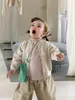 Roupas Infantis Outono 2026 Novo Cardigan de Tricô para Bebê Estilo Outono Versão Coreana Roupa Infantil Suéter Jaqueta para Meninos e Meninas