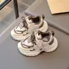 Zapatos deportivos para niños, zapatos de malla para niños, nuevo modelo de otoño 2026, zapatos transpirables de suela blanda para niñas, zapatos versátiles tipo papá para niños mayores