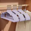 Colgador de plástico grueso con recubrimiento nuevo estilo extra grueso para adultos plástico con recubrimiento antideslizante sin marcas colgador de ropa colgador de ropa para niños