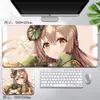 Mousepad extra grande de Uma Musume, apresentando os personagens Tokai Teio, Koden e Shion, projetado para uso silencioso e adequado para jogos de esports.