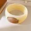 Pulsera ovalada de acrílico con degradado, estilo transfronterizo europeo y americano, única y elegante, diseño exagerado, joyería de nicho de lujo ligero de alta gama
