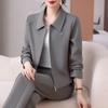 Traje Casual para Mulheres, Novo Estilo Primavera e Outono 2025, Jaqueta Elegante e Moderna com Lapela e Mangas Longas para Mulheres, Conjunto Esportivo de Duas Peças