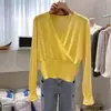 Camisa base de malha sexy com decote em V para afinar a cintura feminina, suéter estiloso e versátil para outono e inverno, blusa de manga comprida para usar por dentro ou por fora