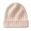 Nuevo gorro térmico de cachemir suave y cómodo con rayas verticales, suave para la piel, cálido y proporciona una excelente protección contra el frío.. Un gorro de punto simple y versátil