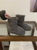 Botas de invierno gruesas, forradas de felpa y aisladas para mujer, botas para la nieve de media caña 2025, botas peludas y botines