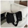 Bolso Cruzado de Hombro Deportivo Moda Coreana 2025 Nuevo Casual Ligero Gran Capacidad Bolsa de Fitness Versátil Rayado