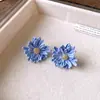 Pendientes de botón de flor de aguja plateada capullo de flor dulces pequeños frescos pendientes Mori moda exquisitos nicho corazón de chica pendientes al por mayor