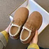 Botas de nieve bajas sin cordones, zapatos de algodón, mocasines, nuevo estilo invierno 2026, suela gruesa, forro de felpa, zapatos Birkenstock de moda y cálidos