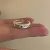 Anel Liso em Prata de Lei S925 Anel com Flor Escovada e Zircônia Anel Aberto para Dedo Indicador Feminino de Nicho Alto Padrão Não Desbota Atacado