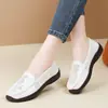 Mocassins de Verão de Tamanho Grande para Mulheres, com Solado Macio, Vazados, Respiráveis, Sapatos de Uma Peça, Sapatos Tipo Feijão com Solado Plano, Sapatos Slip-On Confortáveis para Mães
