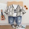 Ropa para Niños Ropa de Otoño para Niños Traje 2025 Nuevo Estilo Primavera y Otoño para Niños Uniforme de Béisbol con Mangas Largas Forma de B Conjunto de Tres Piezas Moderno