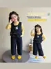 Conjunto Feminino Estilo Primavera e Outono 2026 Novo Moda Fashionável Infantil Roupas de Outono Menina Casual Colete Conjunto de Três Peças Tendência