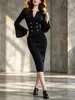 Vestido Bodycon Estilo Levemente Maduro Novo Estilo Chinês Decote V Pequeno Mangas Sino Bordado Pesado Botões de Rã Modelagem Justa Fenda Midi