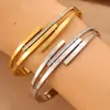 Pulsera Roman Numeral de Tres Capas Incrustada con Diamantes, de Alta Gama y a la Moda, para Mujer, Acero Inoxidable de Lujo Ligero, Estilo Abierto, Versátil
