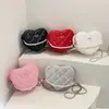 Bolsa de Mão Rombus Pérola Elegante Bolsa em Formato de Coração para Mulheres 2025 Nova Tendência Primavera e Verão Bolsa de Ombro Transversal