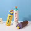 Copo de viagem minimalista em aço inoxidável multicolorido com tampa pop-up de um toque, copo térmico portátil para atividades ao ar livre com canudo, que mantém a temperatura por muito tempo
