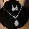 ¡Precioso y deslumbrante! Collar con colgante de flor de circón y gota de agua, cadena para la clavícula estilo corte vintage, joyería de lujo ligero y sensación de alta gama