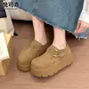 Sapatos Birkenstock originais de couro popular com sola grossa para aumentar a altura e cobertura total para mulheres, novos mocassins slip-on do outono de 2026