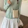 Mini bolsa de ombro para celular tecida, nova de verão 2026, bolsa transversal tipo balde leve, bolsa pequena feminina, estilo coreano, nicho