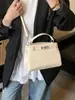 Bolsa Kelly da Moda Transfronteiriça para Mulheres, Nova Bolsa de Ombro Transversal Simples e Estilosa para Trabalho e Deslocamento, Pequena Bolsa Quadrada