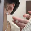 Nuevo Estilo Popular Conjunto de Cuatro Piezas de Aretes de Perlas de Fuegos Artificiales para Mujer, Lujo Ligero, Gama Alta, Pequeños y Exquisitos, Elegantes Aretes y Accesorios para Orejas