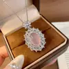 Novo Pingente de Cabochão de Calcedônia Branca de Alta Qualidade Estilo Chinês com Banhos de Prata e Calcedônia de Gelo Lua Branca Incrustada, Corrente de Clavícula de Luxo Leve para Mulheres