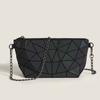 Bolso de Cadena Geométrico Láser para Mujer 2026 Nuevo Verano Moda Plegable Forma de Diamante Acolchado Cruzado Pequeño