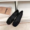 Sapatos Femininos de Verão 2026 Plus Size Transfronteiriços Sandálias Respiráveis de Malha Vazada Sapato Mary Jane de Rede com Laço Plano
