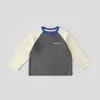 Nova Tendência de Moda de Outono para Meninos: Camiseta Manga Longa Patchwork Esportiva ao Ar Livre 2026, Gola Redonda, Contraste de Cores, Top Confortável