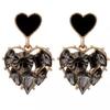 Pendientes retro vintage de la época medieval, de entrada de nicho, de lujo, de alta gama, de moda, estilo cortesano, elegantes pendientes de perlas.