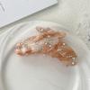 Grampo de cabelo de diamante de luxo leve estilo coreano, grampo de cabelo de tubarão com ácido acético, design de nicho feminino de alta qualidade, acessórios para cabelo na parte de trás da cabeça