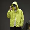Chaqueta con capucha holgada a prueba de tres elementos para hombre 2026, nuevo estilo de montaña de verano para exteriores con protección solar y bolsillos grandes