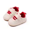 Estilo esportivo casual para bebê menino, cor sólida, superfície de PU, sapatos para criança pequena, bebê menina, sola macia, sapatos para caminhar na frente BNB3102