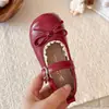 Zapatos de Princesa para Niñas Primavera y Otoño Nuevos Vintage Mary Jane Planos Infantiles Moda de Principios de Otoño Suela Suave Zapatos de Cuero para Niñas