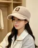 Nueva gorra de béisbol de punto abierta para mujer para otoño e invierno con agujero para coleta, estilo coreano, versátil y moderna para deportes al aire libre