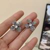 Verde Tamaño Súper Flash Cristal Hoja Hebilla de Oreja para Mujer Aspecto Delgado Blanco Elegante Aretes Estilo Extranjero Aretes de Alto Grado Combinables
