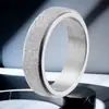 Anillo de acero inoxidable joyería ins al por mayor no se decolora nicho para hombre anillo de acero de titanio anillo liso marea para hombre rotación rotación