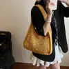 2025 Bolso Tejido de Moda Nuevo Estilo Perezoso para Mujer Gran Capacidad Versátil Bolso de Punto Bolso de Hombro para Mujer con Perlas Huecas