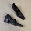 Zapatos de mujer de tacón alto con punta fina para otoño, modernos para ir al trabajo, zapatos de cuero de tacón grueso minimalistas, estilo vintage old money 2026, elegantes